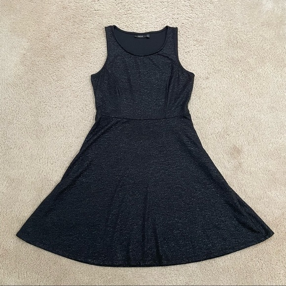 Apt 9 Versatile Sleeveless Black Dress Perfect for Work or Party Size Small - Picture 2 of 13